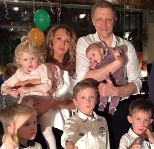 Сергей Горобченко с семьей женой и детьми фото