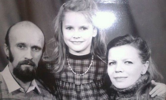Елена Летучая в детстве с семьей фото