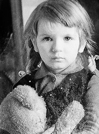 Анна Ардова в детстве фото